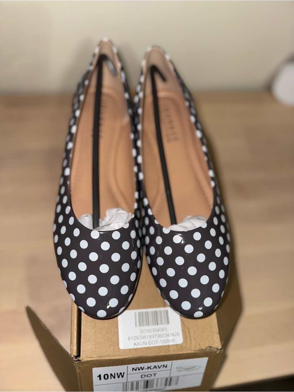 Journee Collection Black & White Polka Dot Ballet Flats